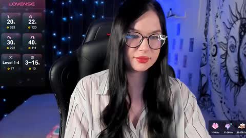 Snapshot of coy_amina_ chatting on March 4, 9:43 pm Lilith online show from March 4, 9:43 pm