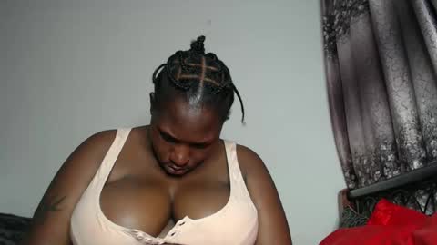 Erykah online show from April 10, 6:34 pm