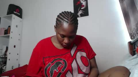 Snapshot of cozy_dion chatting on October 4, 10:57 am Erykah online show from October 4, 10:57 am