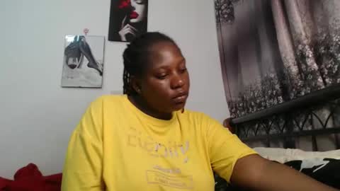 Snapshot of cozy_dion chatting on September 27, 3:10 pm Erykah online show from September 27, 3:10 pm