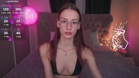 cozymell online show from March 1, 7:08 am