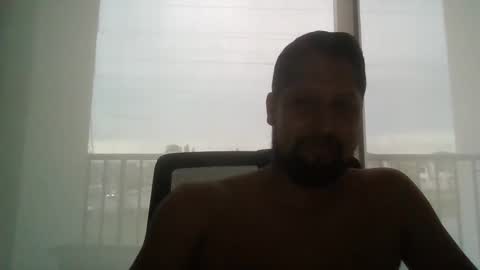 Snapshot of cr1585 chatting on October 21, 10:02 pm Rico TicoAmigas online show from October 21, 10:02 pm