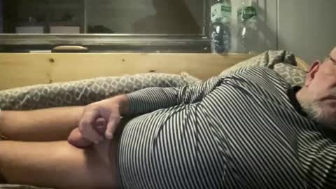 crapaud75018 online show from November 18, 4:54 pm