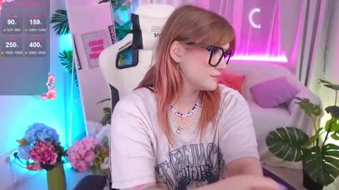 Snapshot of crazy__wine chatting on September 25, 7:04 am Sonya online show from September 25, 7:04 am