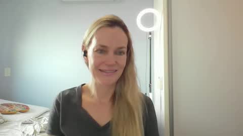 Anny online show from February 12, 11:25 am