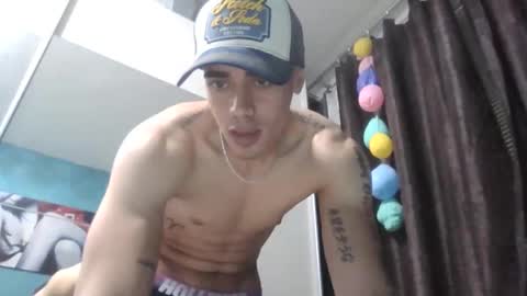 Snapshot of crazydickboy3 chatting on September 10, 9:21 am crazydickboy3 online show from September 10, 9:21 am