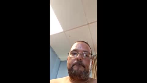 Snapshot of crazytrain1981 chatting on October 3, 3:31 pm crazytrain1981 online show from October 3, 3:31 pm