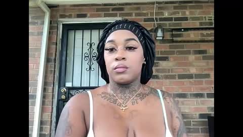 Snapshot of creame_sensation chatting on September 24, 7:53 pm PHANTOMTARGARYENXXX online show from September 24, 7:53 pm
