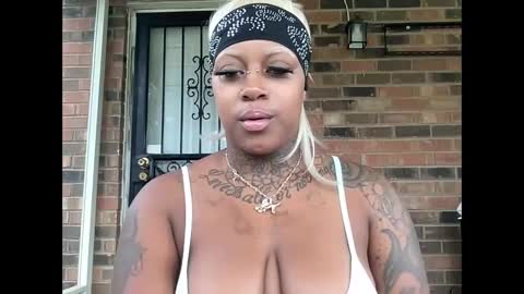 Snapshot of creame_sensation chatting on October 7, 2:13 pm PHANTOMTARGARYENXXX online show from October 7, 2:13 pm