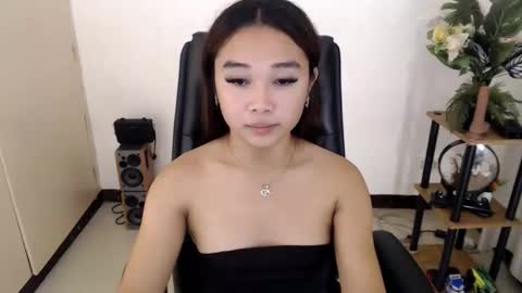 cyra fox online show from January 18, 2:37 pm