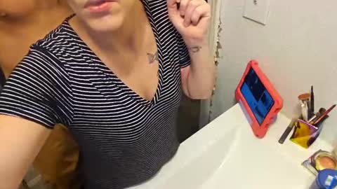 creamymilf11 online show from September 14, 3:31 am