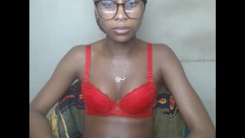 Snapshot of creamyxmuffin chatting on September 9, 1:33 pm creamyxmuffin online show from September 9, 1:33 pm