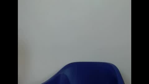 Snapshot of creamyxmuffin chatting on October 17, 10:19 am creamyxmuffin online show from October 17, 10:19 am