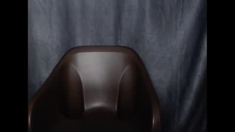 Snapshot of creamyxmuffin chatting on February 23, 1:35 am creamyxmuffin online show from February 23, 1:35 am