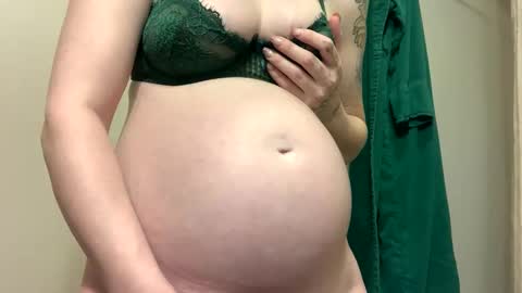 Breed me daddy  online show from February 3, 3:05 pm