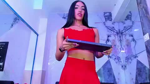 crhistofer_ online show from July 4, 7:34 am