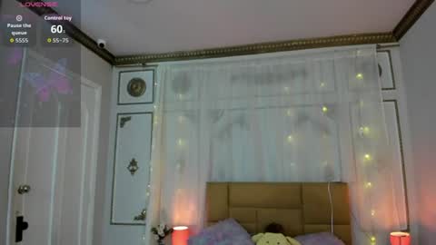 Cris Milk online show from July 27, 7:22 pm