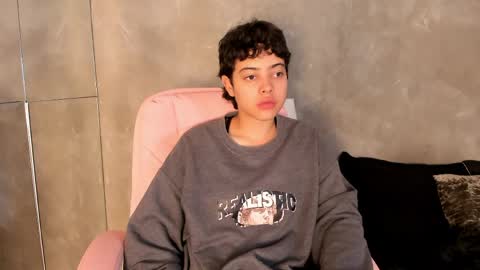 cris sasha online show from April 10, 11:59 am