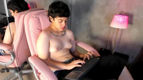 cris sasha online show from April 5, 11:51 am