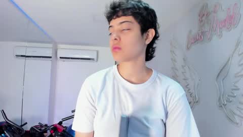 cris sasha online show from April 4, 11:50 am