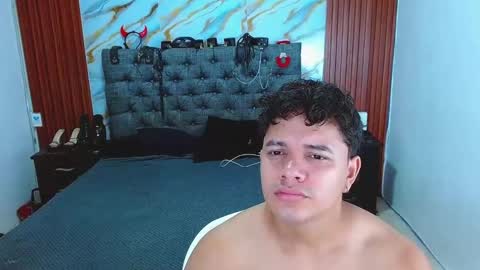 CRISANDMERY online show from March 11, 4:48 am