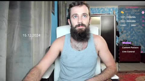 Snapshot of crissstud chatting on December 15, 7:10 pm Criss online show from December 15, 7:10 pm