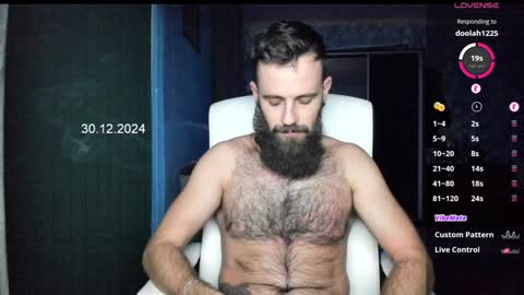 Snapshot of crissstud chatting on December 29, 11:50 pm Criss online show from December 29, 11:50 pm