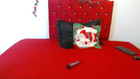 cristal541658 online show from December 4, 4:50 pm