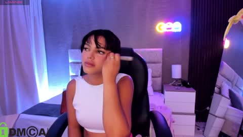 cristal__adams online show from April 12, 12:09 pm
