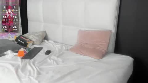 Snapshot of cristal_bons chatting on February 13, 2:34 am Cristal online show from February 13, 2:34 am