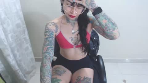 HI online show from December 2, 10:51 pm