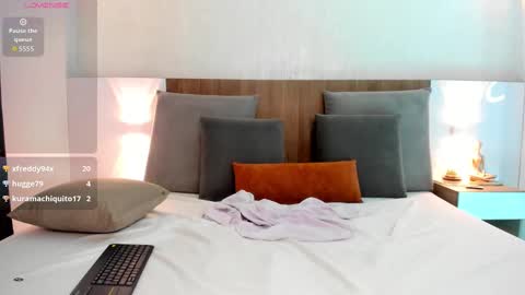 Snapshot of cristal_priincess chatting on September 26, 7:22 pm Cristal online show from September 26, 7:22 pm