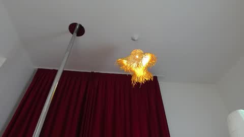 cristaleyess online show from November 2, 8:31 pm