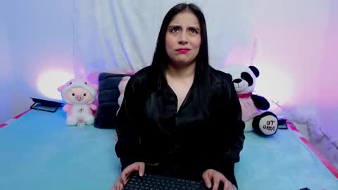 cristalssmith online show from February 17, 3:49 am