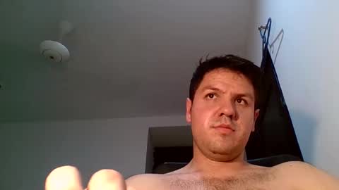 cristopher3042 online show from April 23, 2:08 am