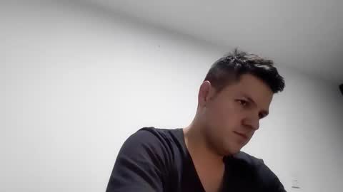 Snapshot of cristopher3042 chatting on February 8, 2:04 am cristopher3042 online show from February 8, 2:04 am