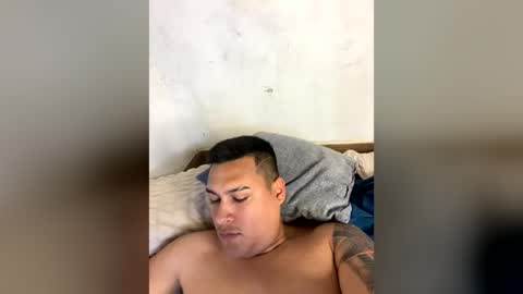 cristopher_011 online show from August 7, 6:39 pm