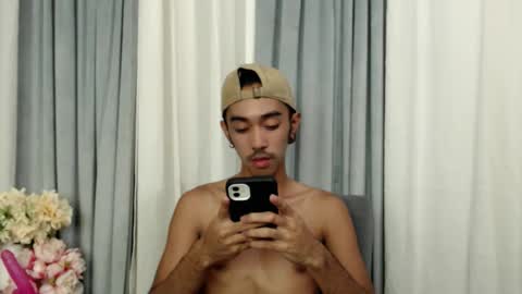 crocodale online show from April 10, 7:57 am