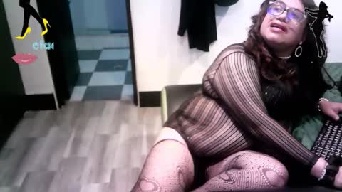 Linda Cross online show from April 21, 12:25 am