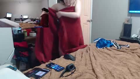 Crownandkat online show from February 25, 6:28 am