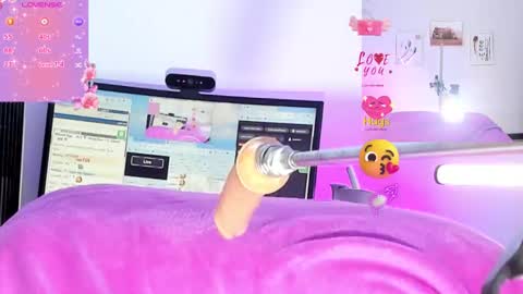 Snapshot of cruella_92 chatting on October 16, 2:44 am Mia online show from October 16, 2:44 am