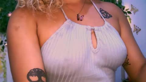 crysrus online show from February 23, 12:51 am