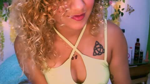 crysrus online show from February 26, 1:25 am