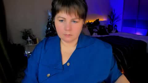 Anna online show from December 17, 12:01 pm