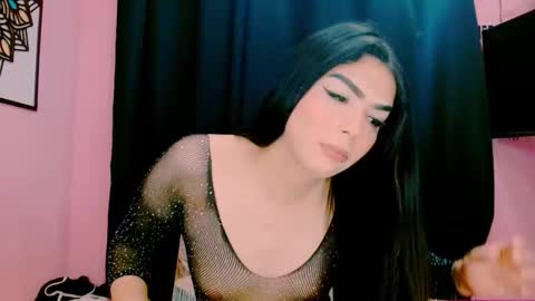 Instagram cristal espinosa1 online show from February 1, 5:15 am