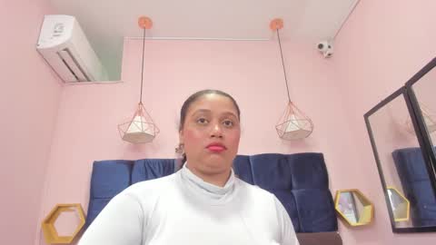 crystal_butterfly1 online show from November 23, 3:54 pm