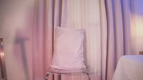 crystal_gilton online show from April 29, 7:29 pm