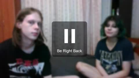 Snapshot of crystal_porn_love chatting on February 6, 6:08 am Crystal and Marcl online show from February 6, 6:08 am