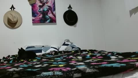 Crystal Blaze online show from February 27, 1:31 am