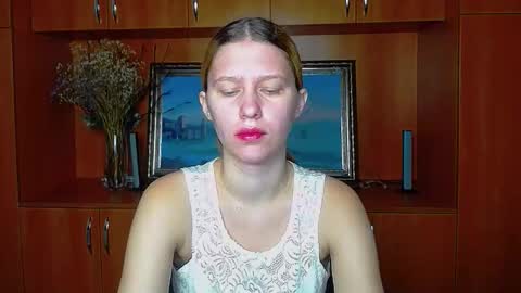 Stella online show from November 27, 7:49 am